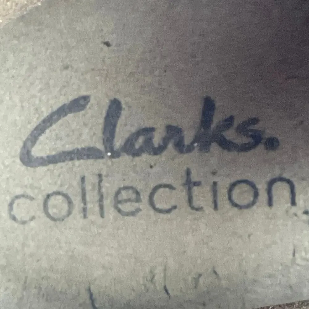 Clarks Originals Desert Taupe Beige Suede lace Up Round Toe Ankle Boots Size 11